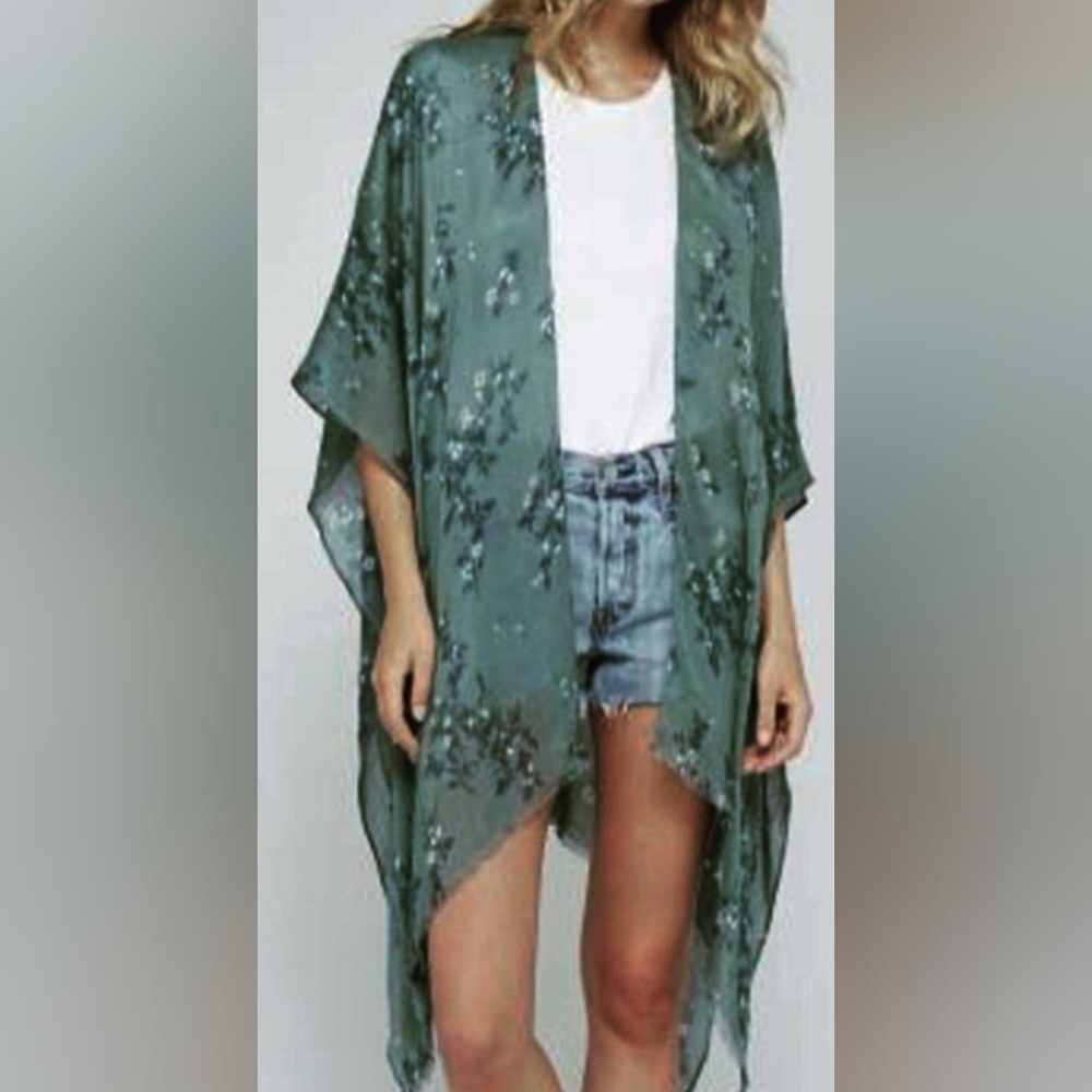 Gentle Fawn Kimono/ Shawl - Picture 1 of 7